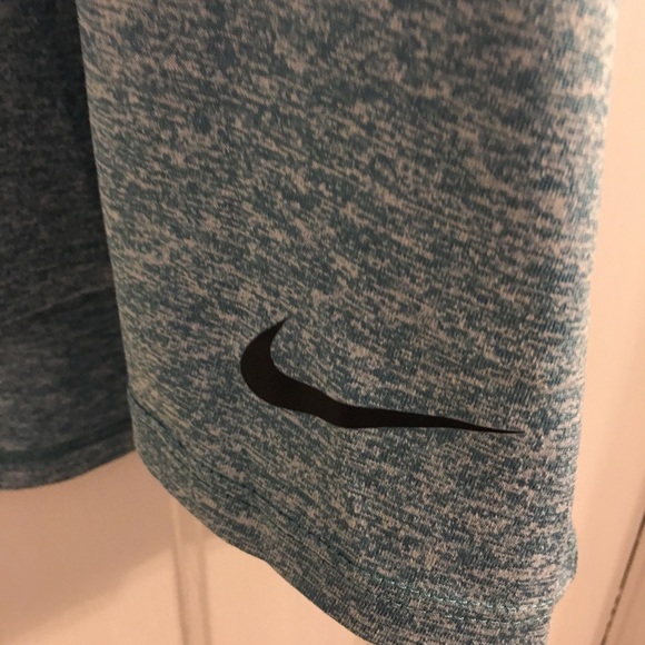 XXL Bundle! Two High Quality T-shirts•Nike and Old Navy Luxe - Picture 6 of 14